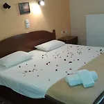 Hotel Themisto 2*