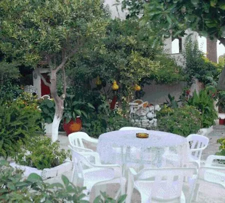 Hotel Themisto