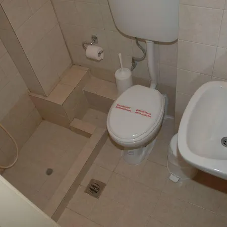 Hotel Themisto 2*