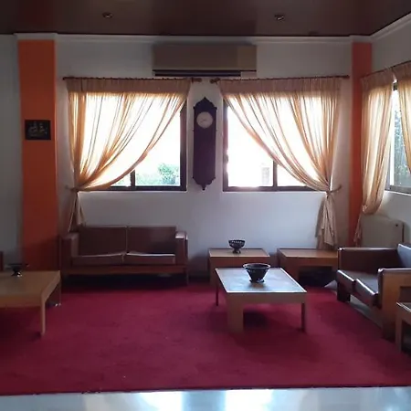 Themisto Nikolaíika