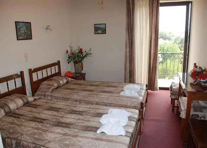 Themisto Hotel Nikolaíika