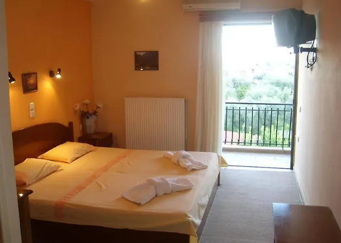 Themisto Hotel 2*