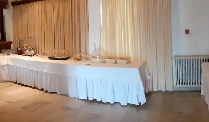 Themisto Hotel 2*